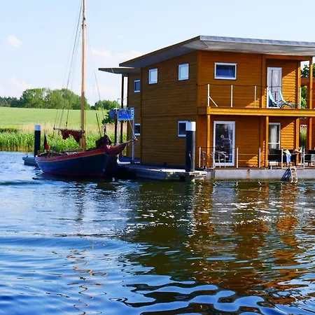Dom wakacyjny Floating - 